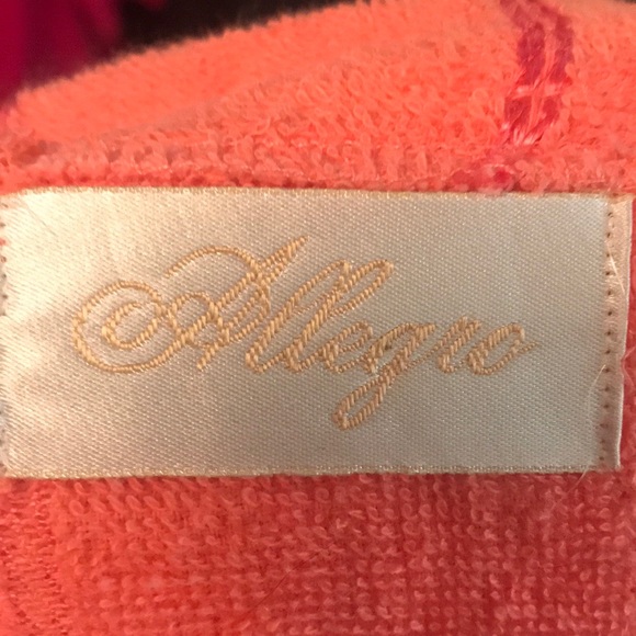 Beautiful! Swimsuit Cover up 🌊☀️ - Picture 5 of 6